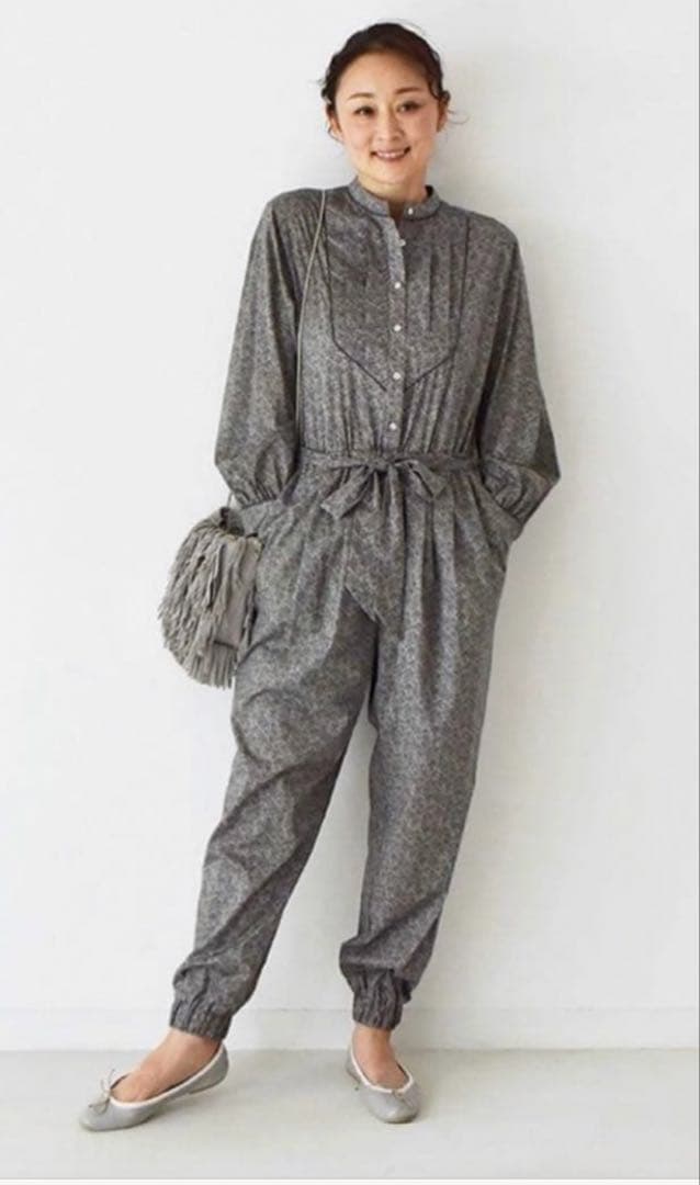 ＊hug o war ＊　liberty ロンパース　オールインワン