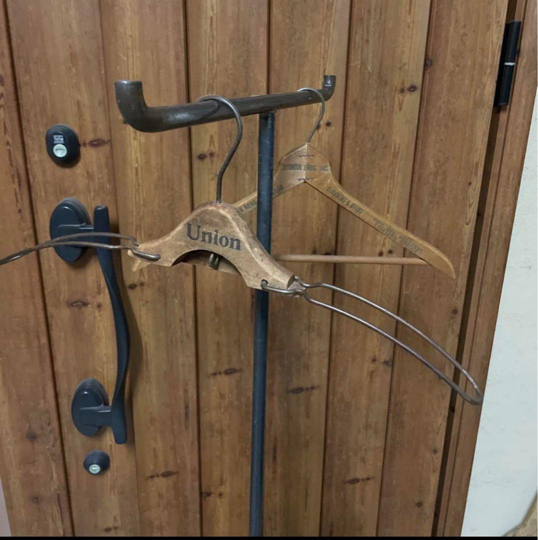 インダストリアル アイアン T字ハンガーラック シャビー 店舗什器 鉄色