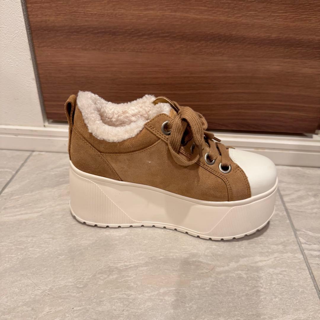 鈴木亜美　スニーカー　M