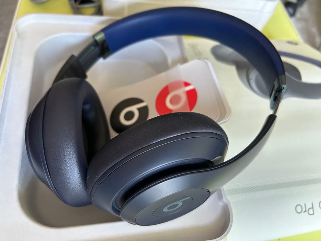 beats studio pro ネイビー【ワケアリ】