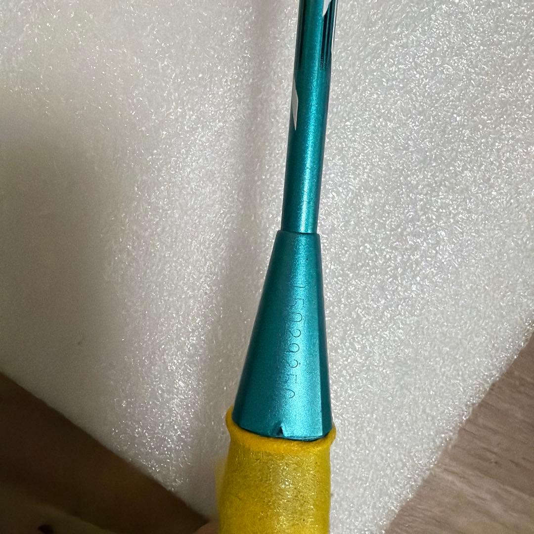 傷あり　ナノフレア700 ブルーYONEX バドミントンラケット