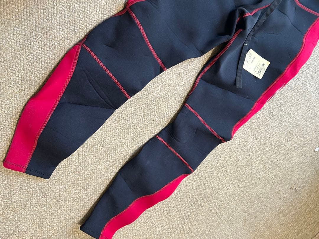 Billabong フルスーツ ウェットスーツ 黒/赤