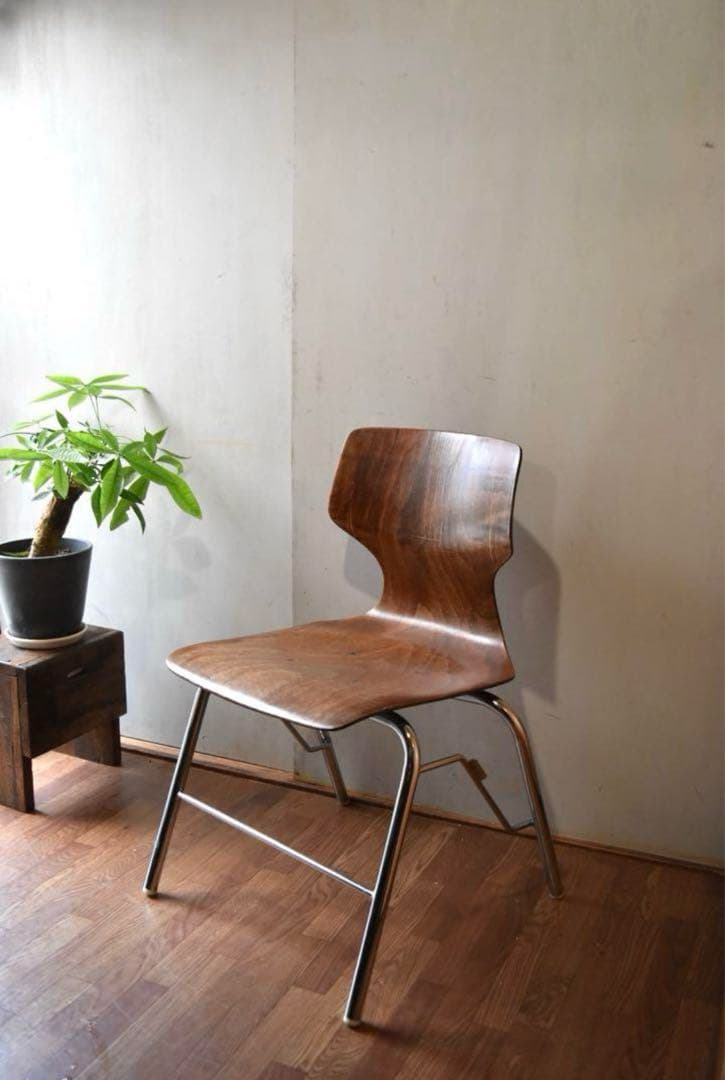 PAGHOLZ スタッキングチェア