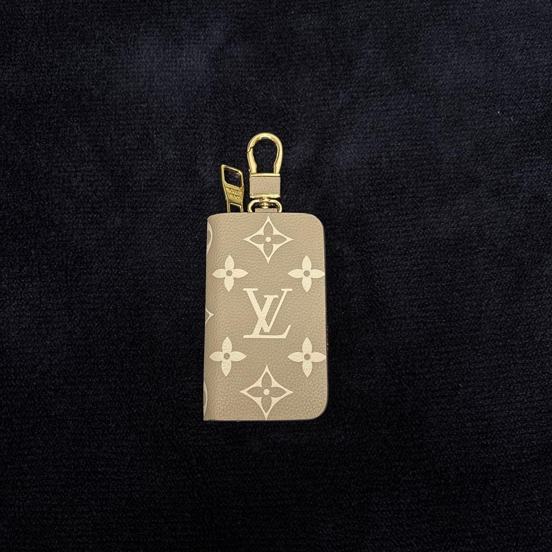 LOUIS VUITTON スマートキー　キーケース　CA2175