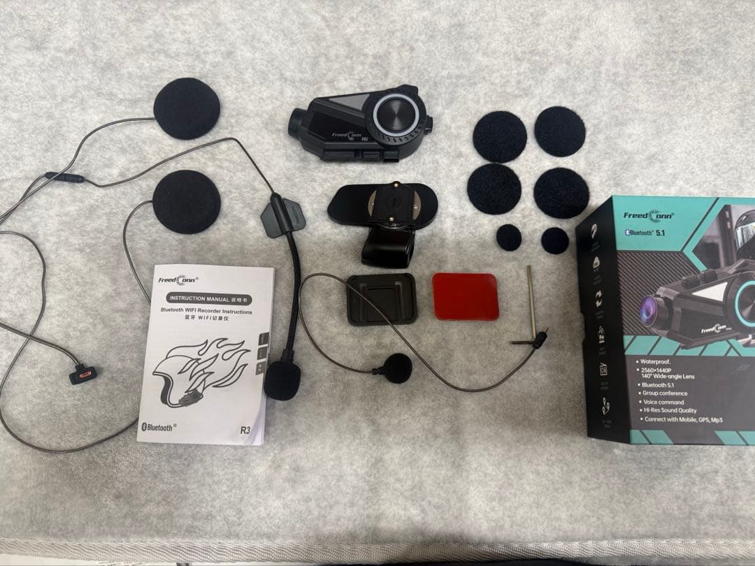 バイクインカムR3 PRO カメラ付インカム 6人1500M同時通話SDカード無