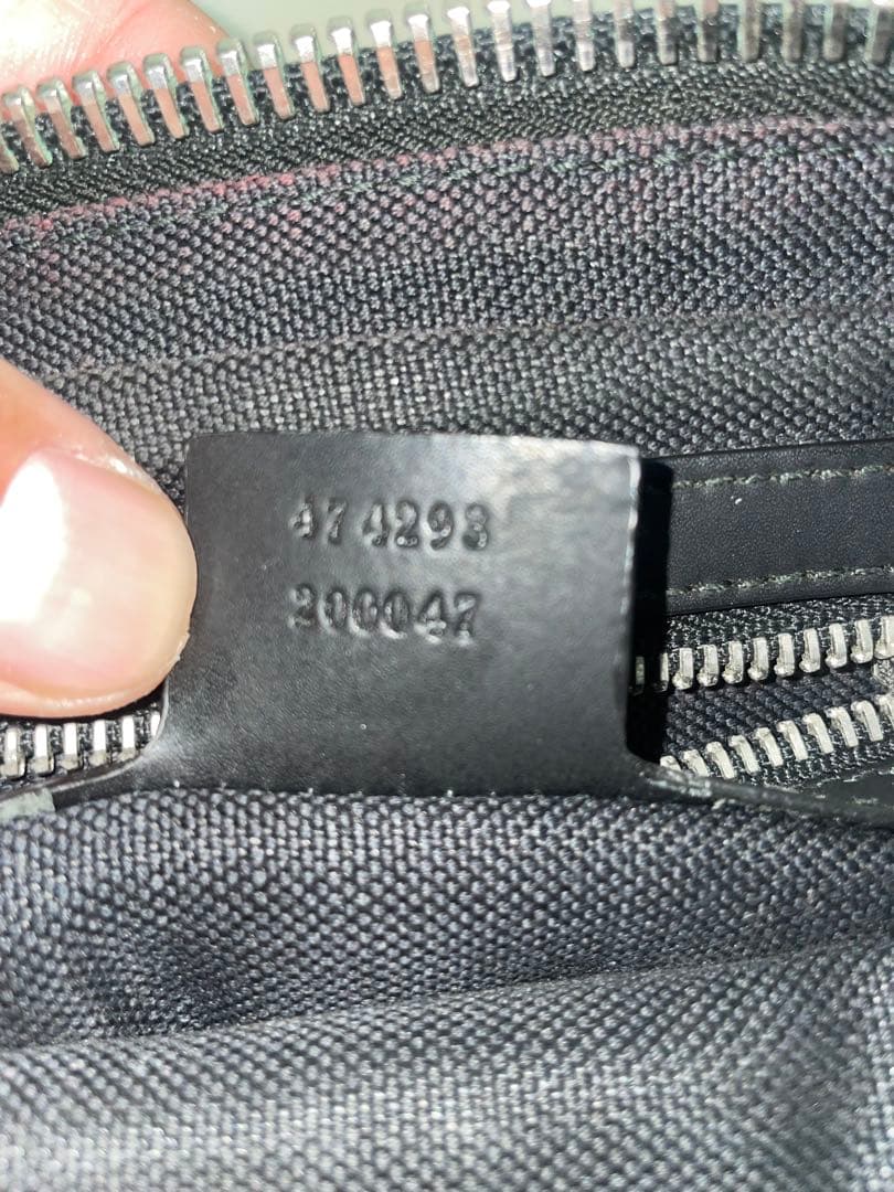 GUCCI ボディバッグ