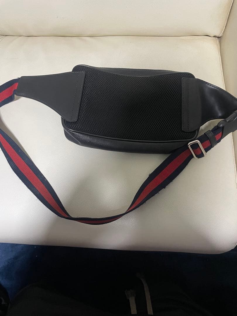 GUCCI ボディバッグ