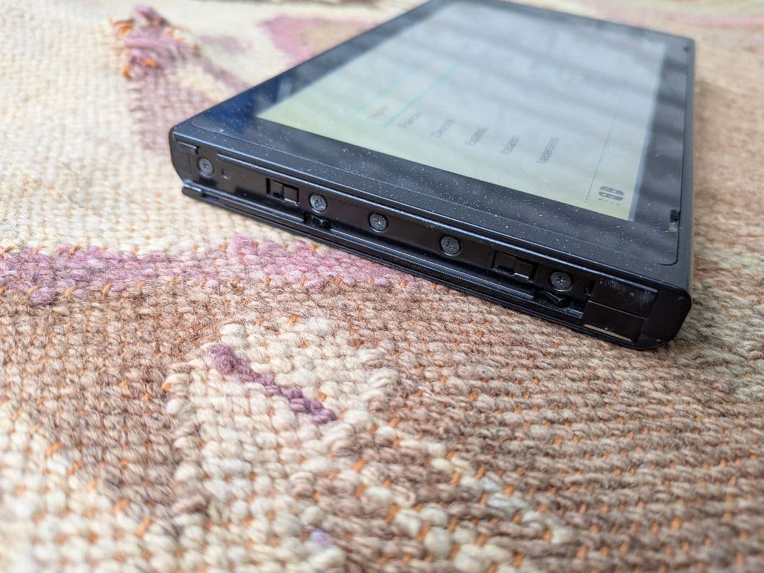 動作品　Nintendo Switch 2019年製/任天堂スイッチ　画面黄ばみ