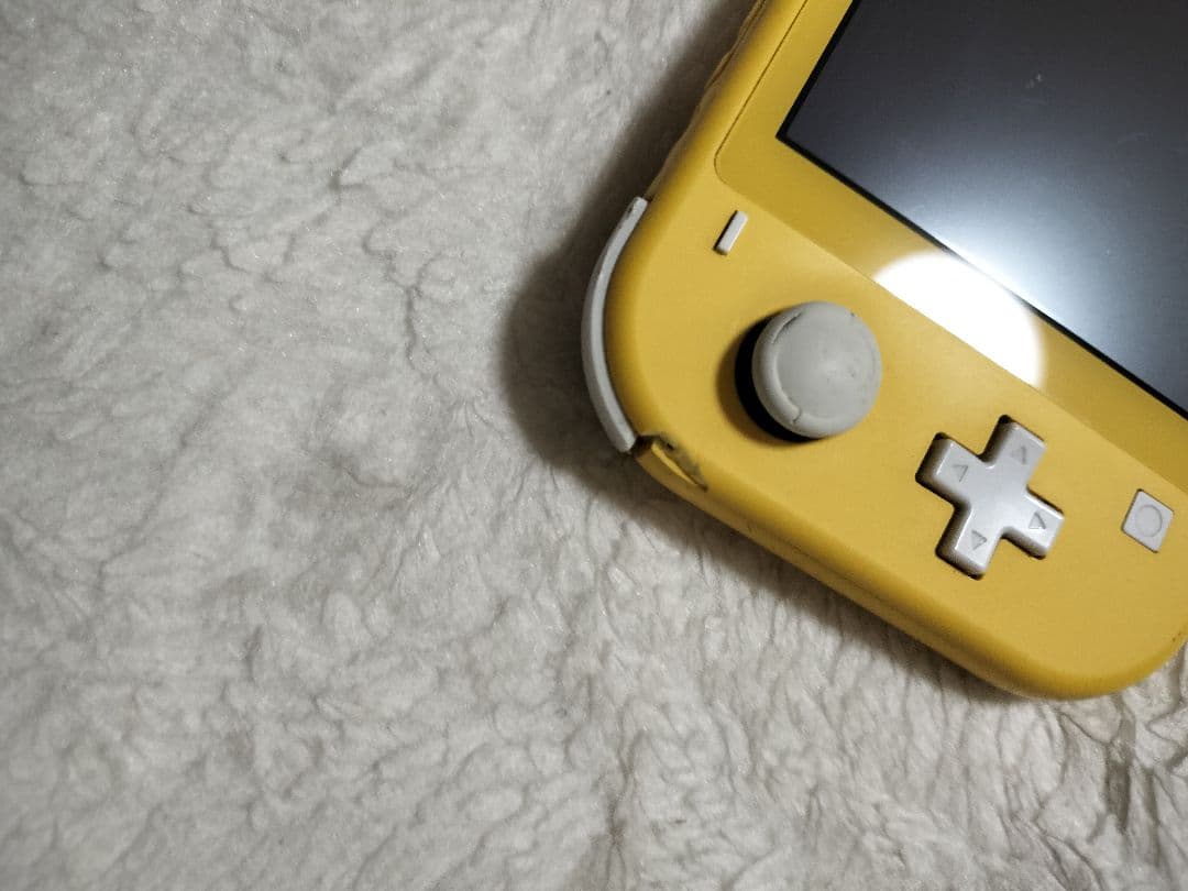 動作品Nintendo Switch Lite イエロー 本体