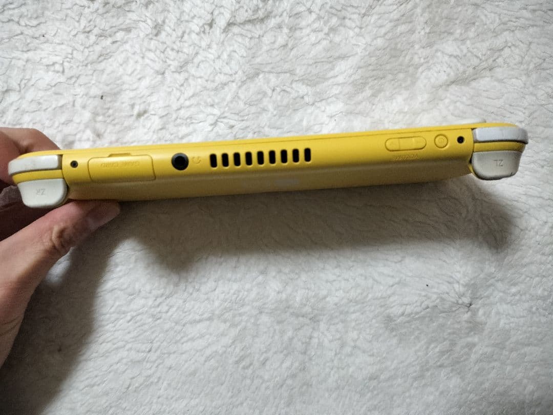 動作品Nintendo Switch Lite イエロー 本体