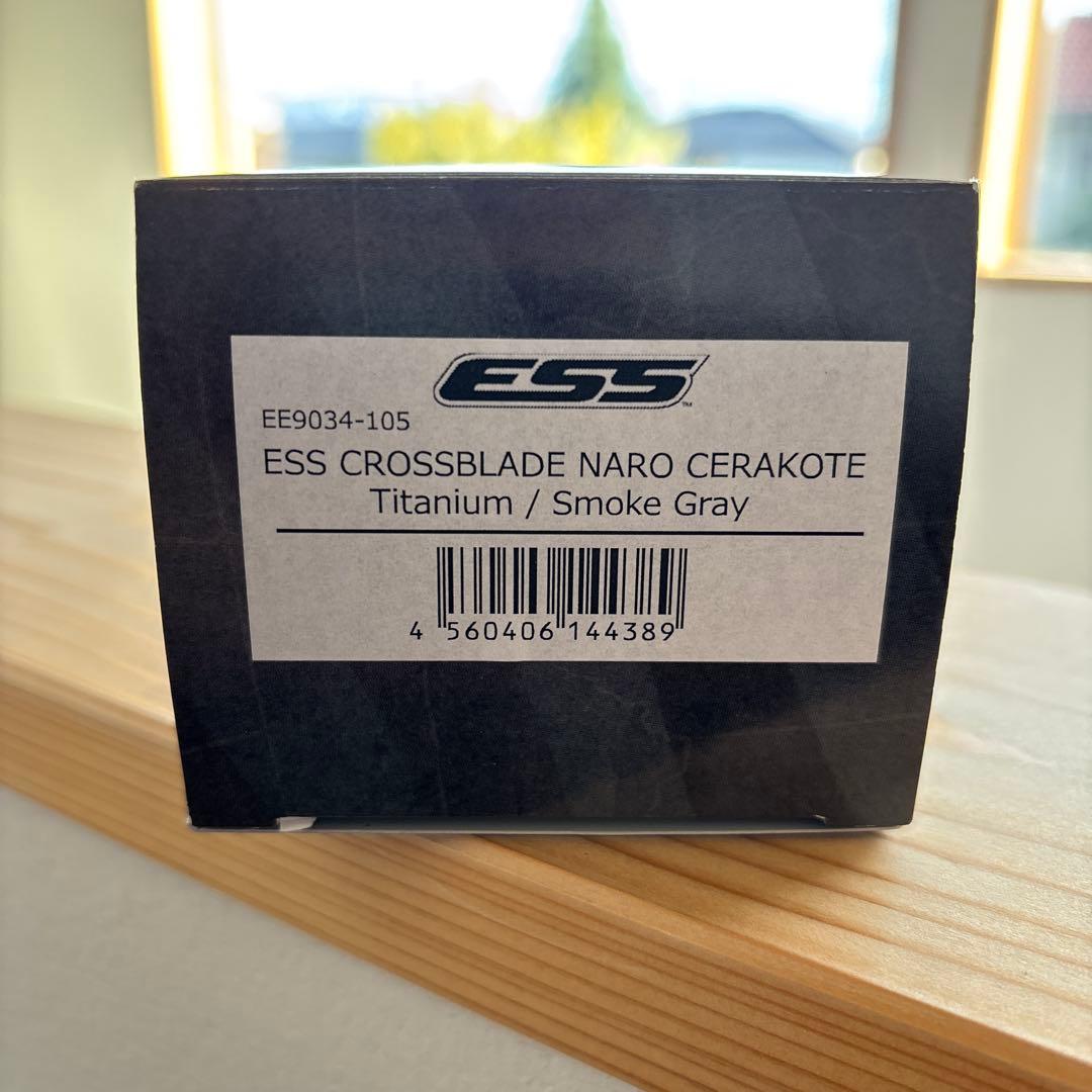 ESS サングラス　ナロー　チタニウムフレーム/スモークグレイレンズ