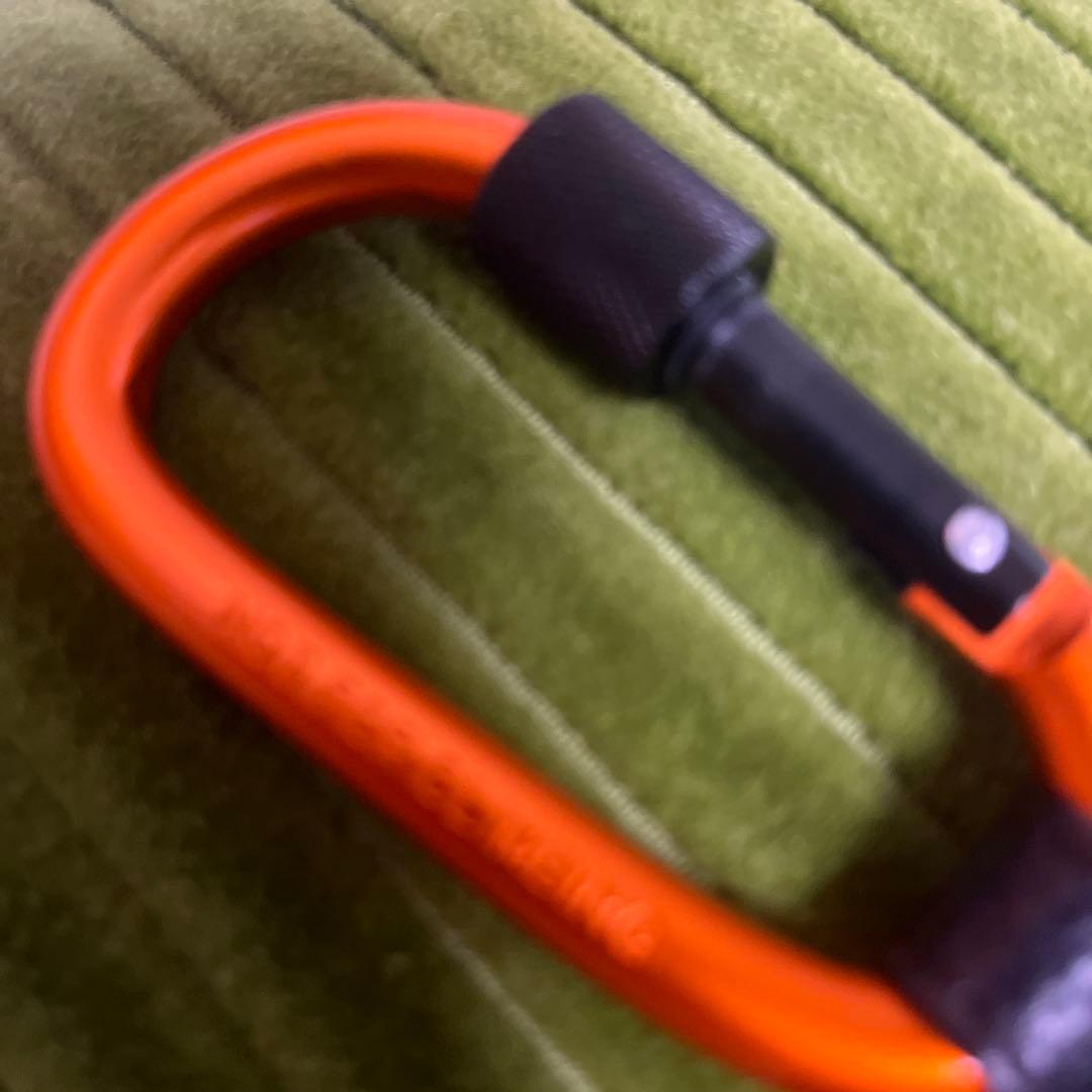 イアパピヨネ 「PEZ(ペッツ) ×ear」「牛革」カラビナ付きパス＆キーケース