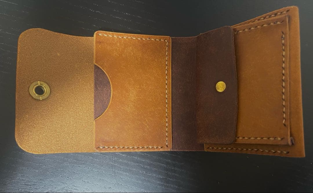 コンパクト革財布　旅するネコ　ヴィアッジオ