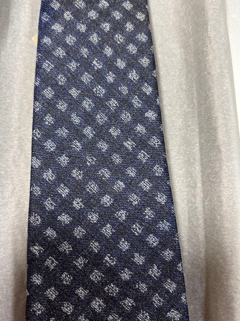 新品　BOTTEGA VENETA ネクタイ　ネイビー　タグあり
