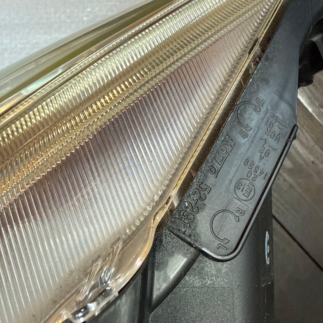 トヨタ 純正 アクア 中期 ヘッドライト 左 P席側