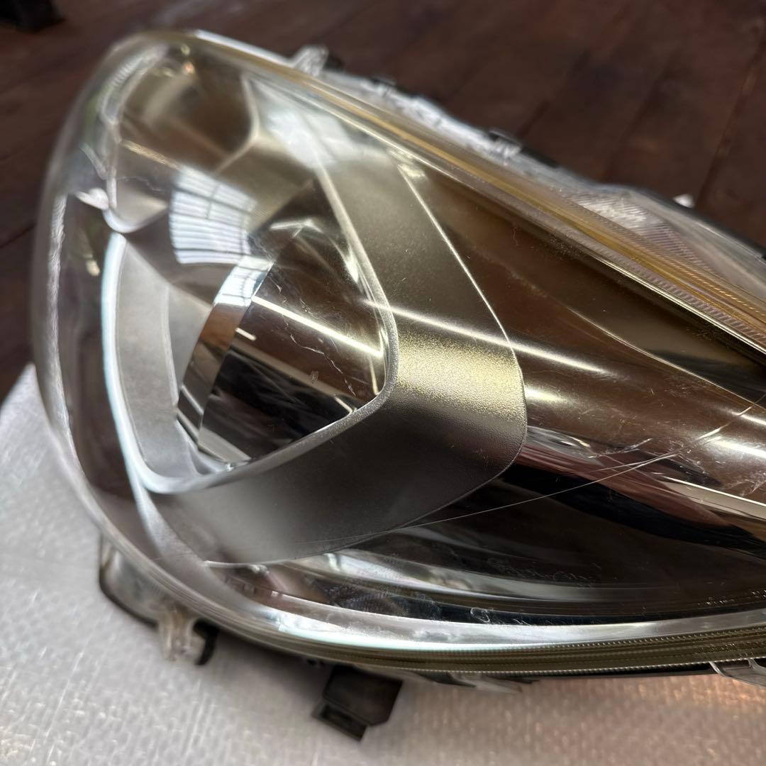 トヨタ 純正 アクア 中期 ヘッドライト 左 P席側