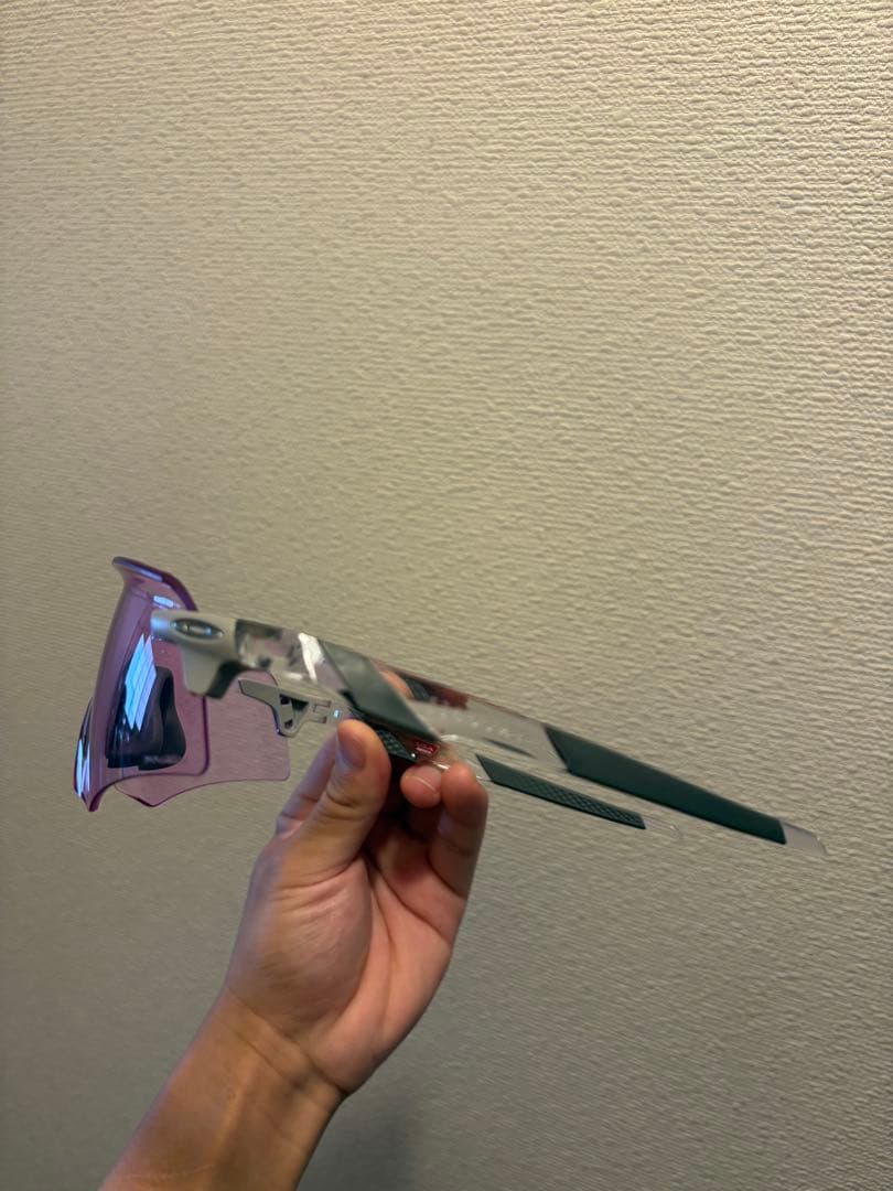 Oakley ピンクレンズ サングラス