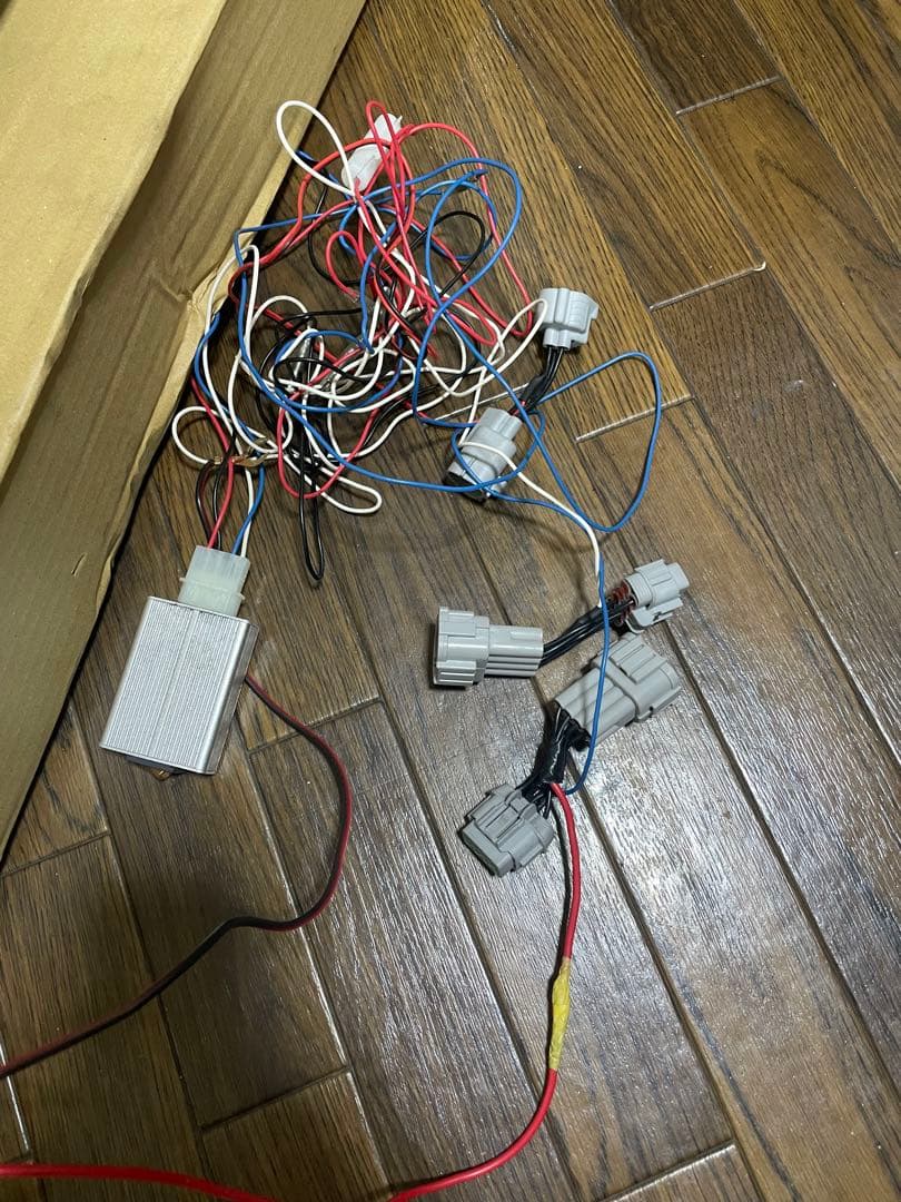 デリカミニフロントグリルLED光