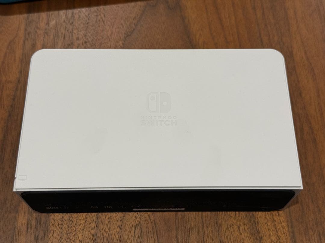 Nintendo Switch本体Joy-Con、有線LAN対応純正dock付き