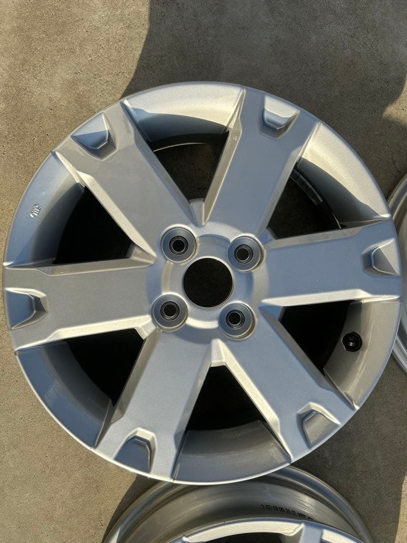 ダイハツ　15インチホイール