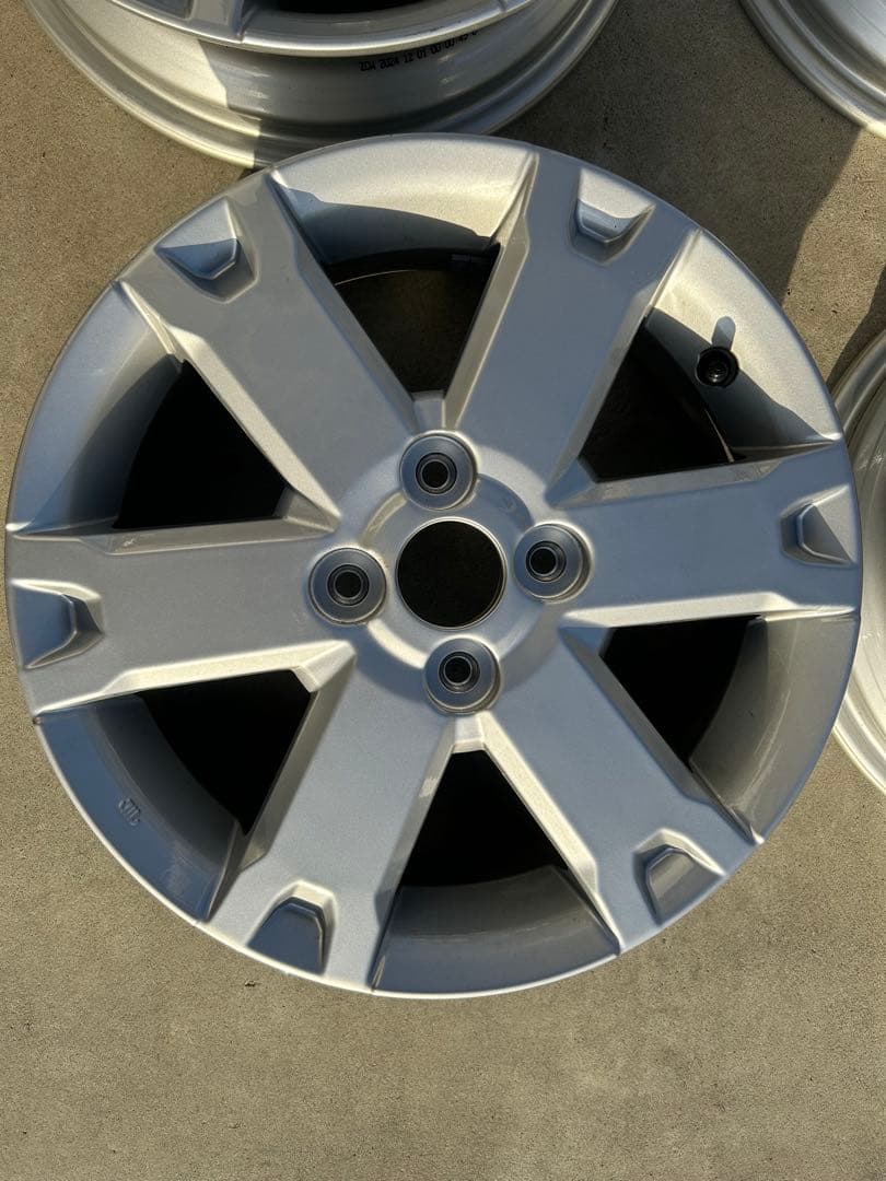 ダイハツ　15インチホイール