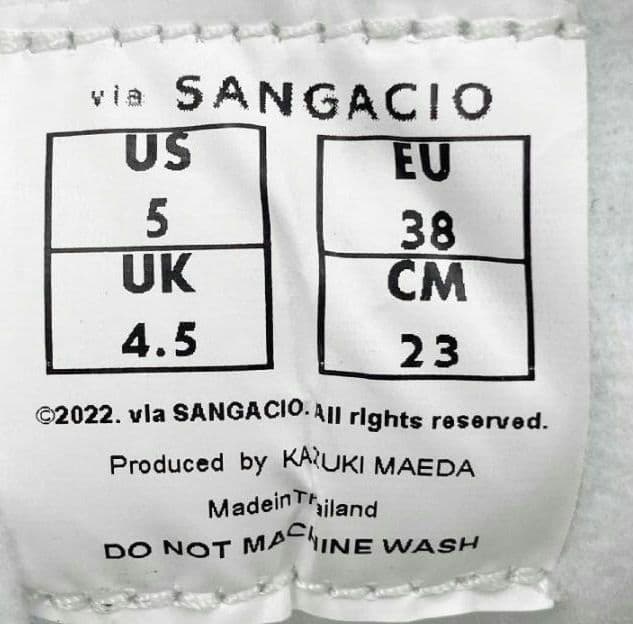 サンガッチョ　にゅ〜ず トリコロール スニーカー サイズ23cm チャーム付き