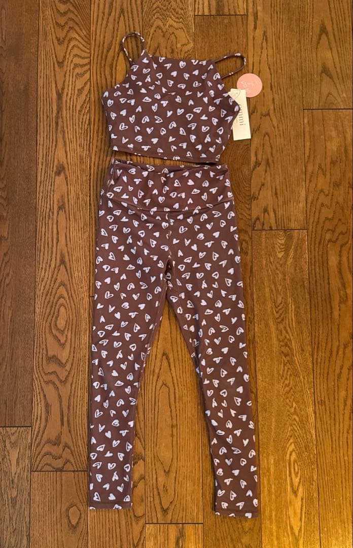 定価17630円 人気完売 emmi ハート柄 クブラトップ&レギンス セット