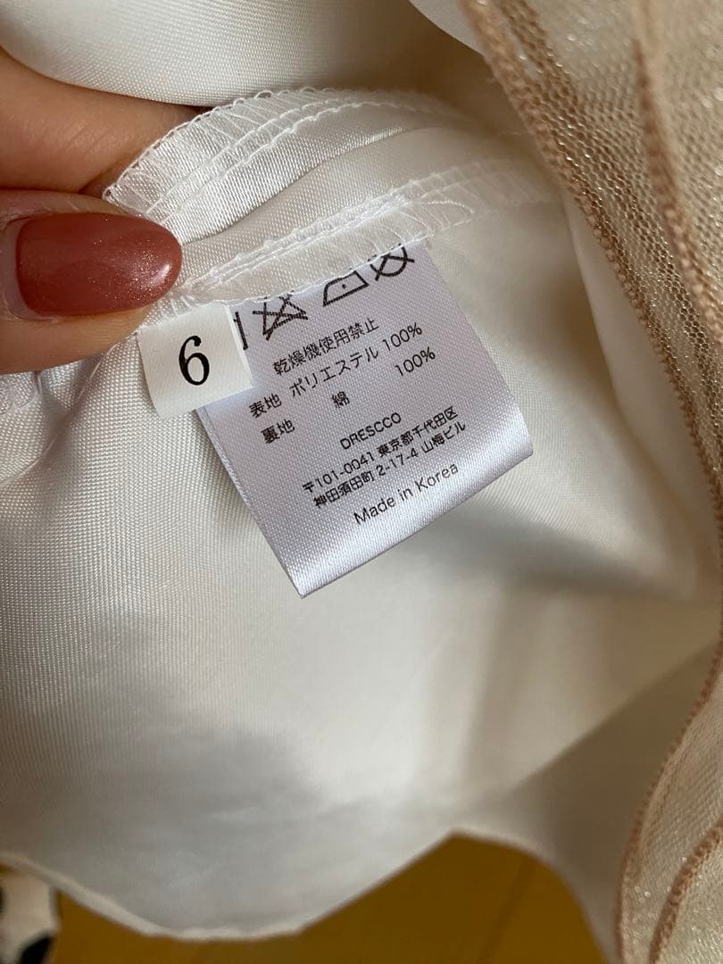 DRESCCO ドレスコのワンピースとヘアアクセサリ　ドットワンピース