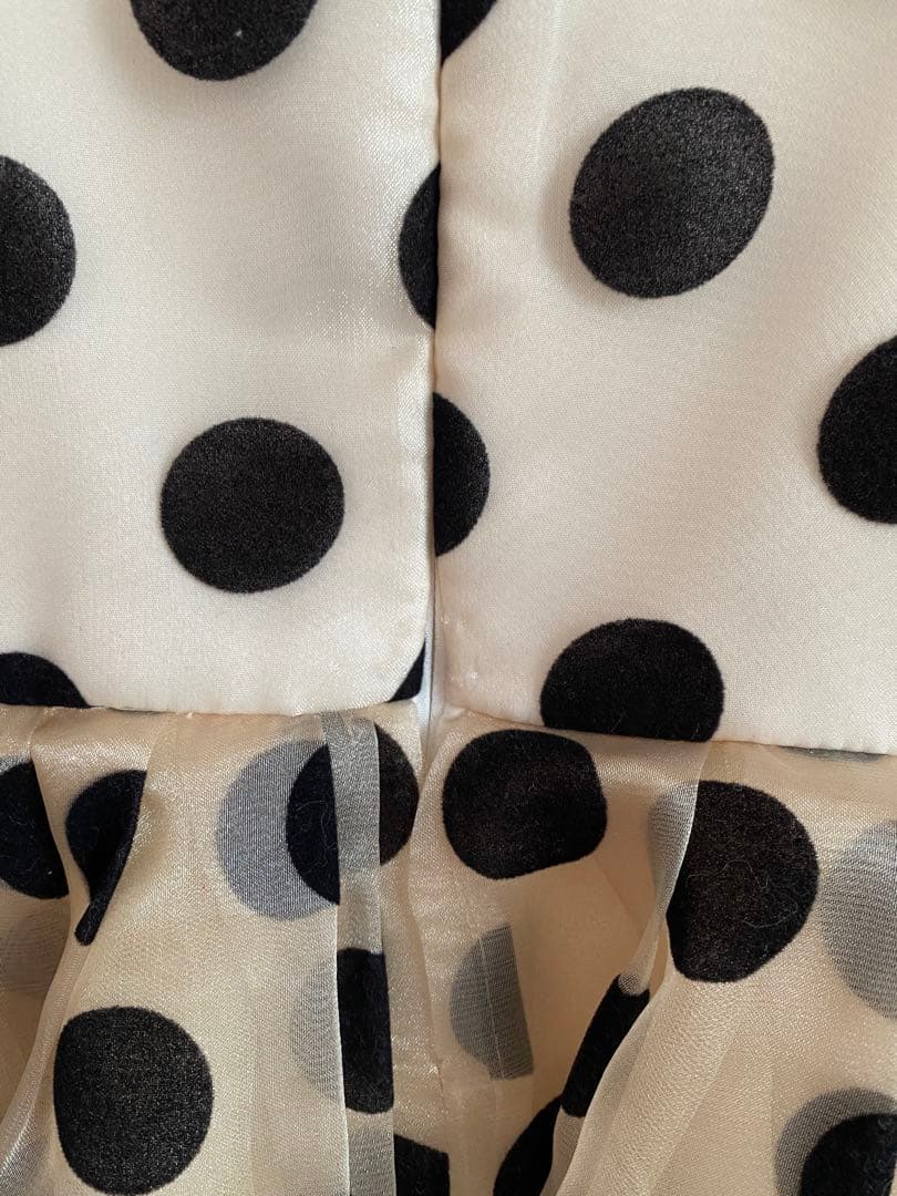 DRESCCO ドレスコのワンピースとヘアアクセサリ　ドットワンピース