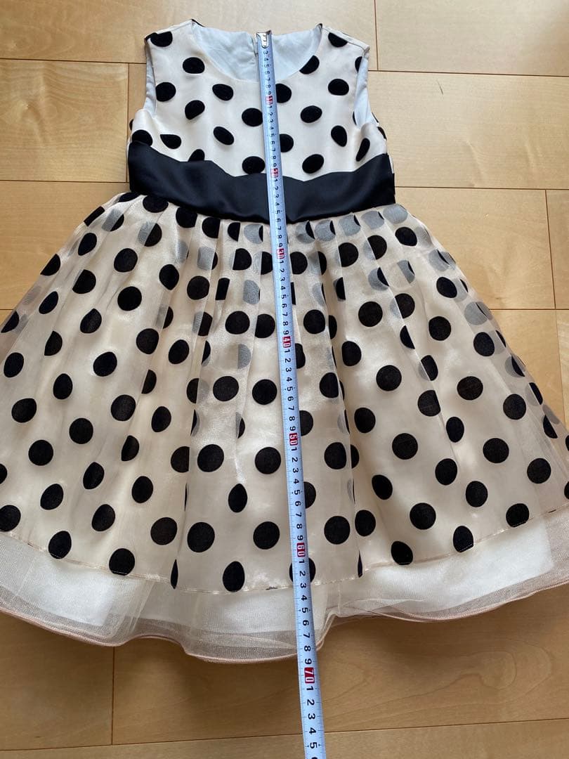 DRESCCO ドレスコのワンピースとヘアアクセサリ　ドットワンピース