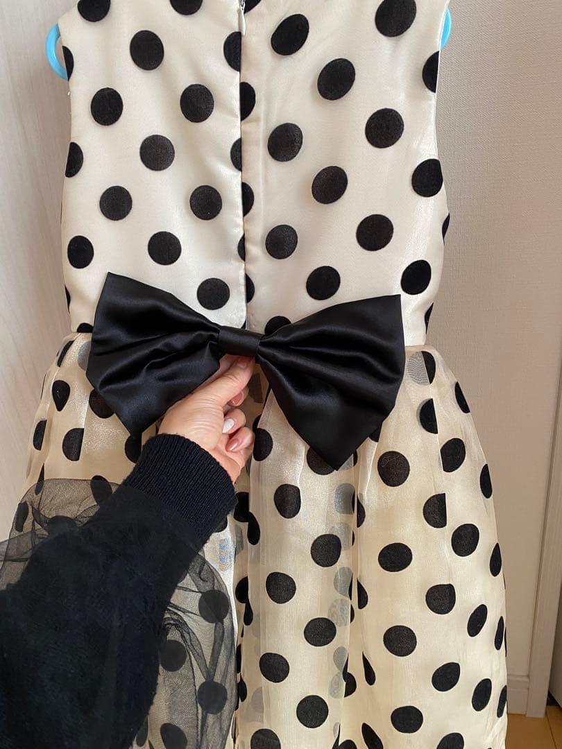 DRESCCO ドレスコのワンピースとヘアアクセサリ　ドットワンピース