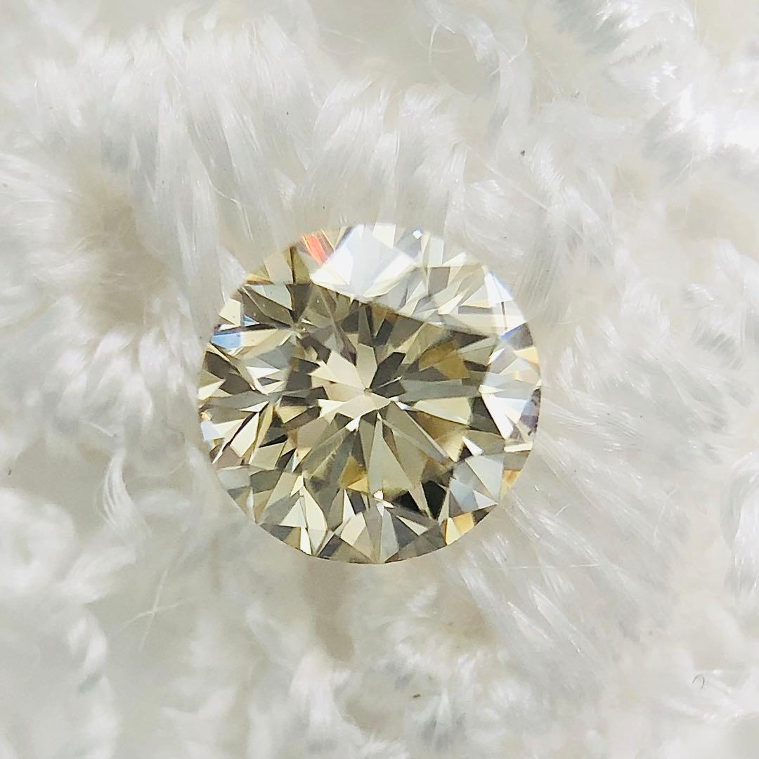 アクセサリー 0.233ct Very Light Brown Yellow VS-2 GD