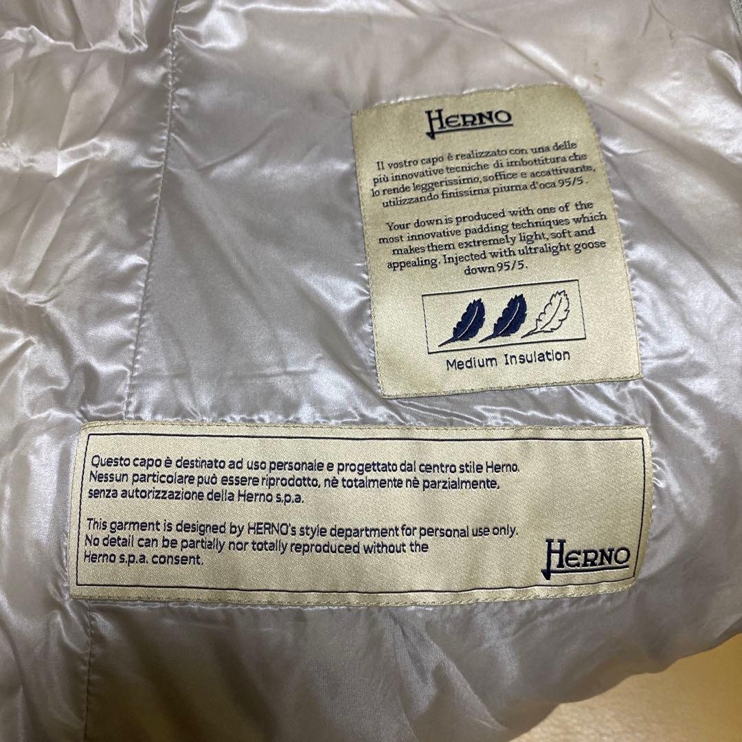 Herno フード付きシルバーキルティングダウンベストロング