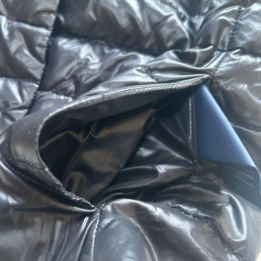 美品 HERNO ICONICO エミリア ケープ ダウンベスト 半袖　38 黒