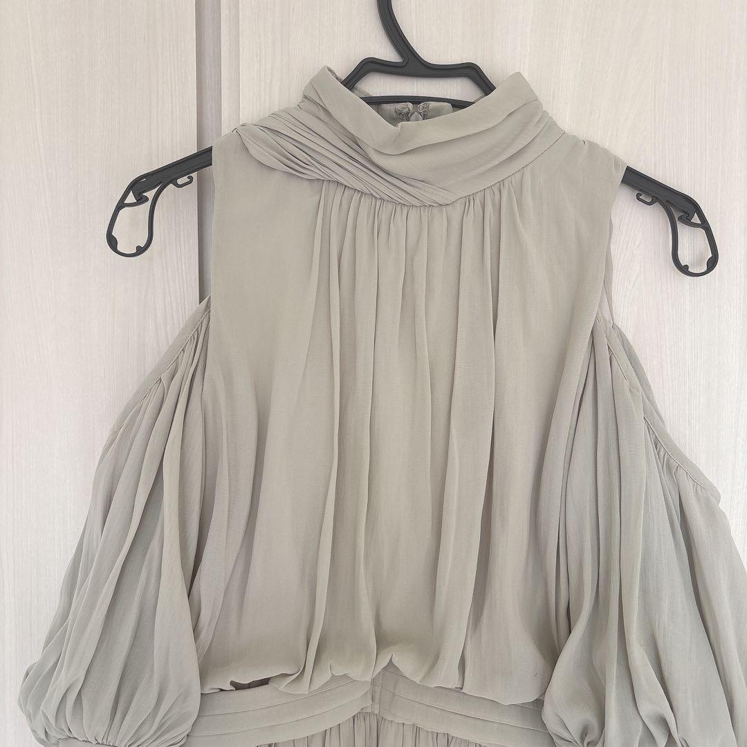 美品⭐️SNIDEL ゴールドショルダーワンピース　0サイズ