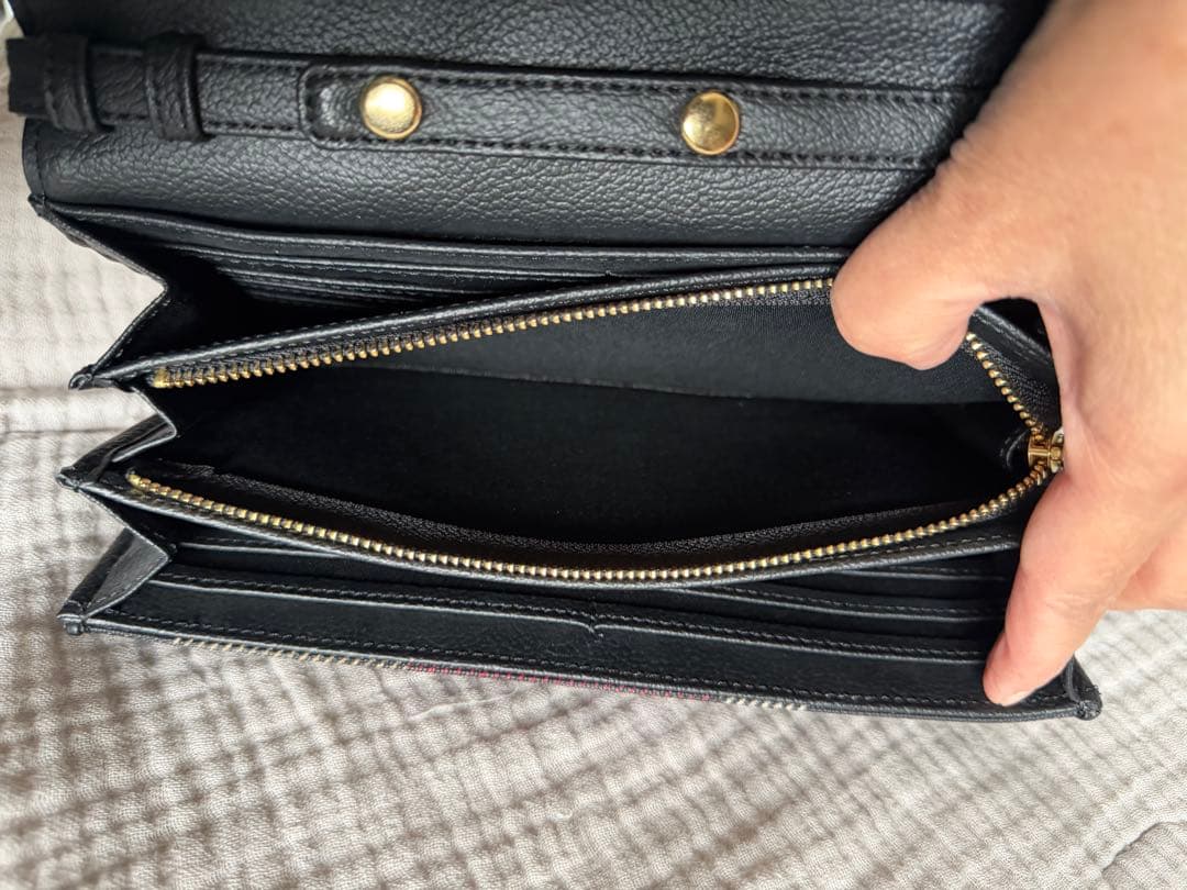 Sarah Abiar 様BLUE LABELクリストブリッジチウォレットポーチ