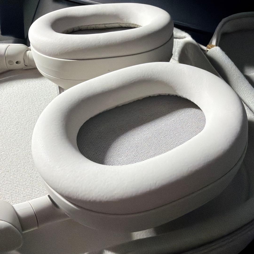 (価格交渉可) ホワイト ワイヤレスヘッドホン