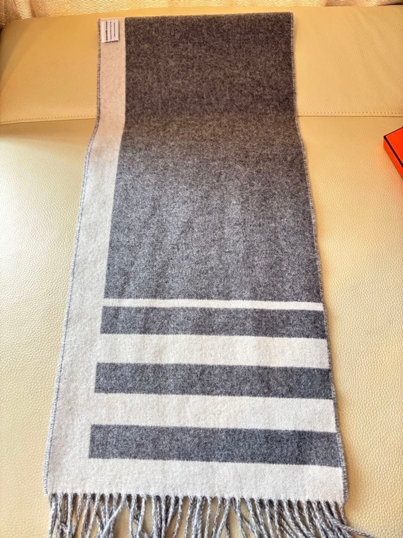 エルメス♡ラブストーリー♡マフラー♡美品♡グレー