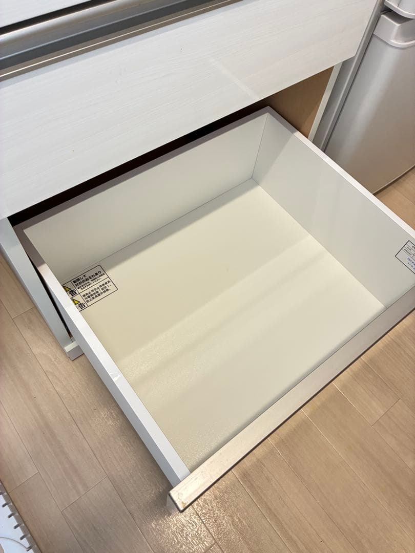 ホワイトキッチンカウンター 3引き出し　ニトリ