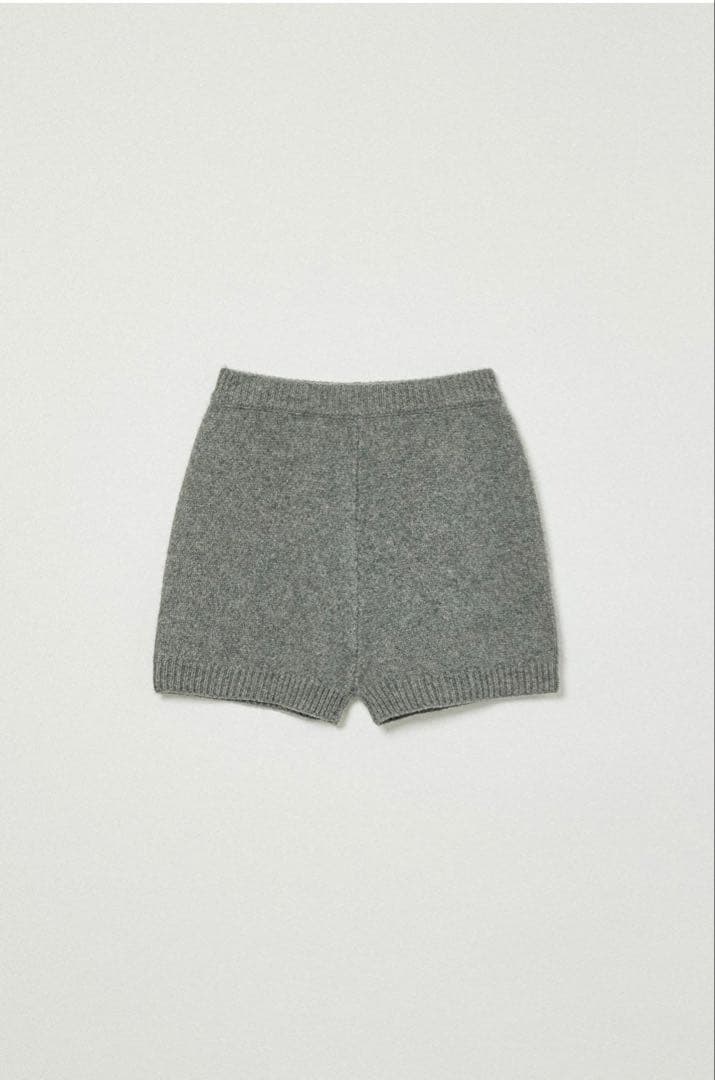eaphi グレー ニット ショートパンツ