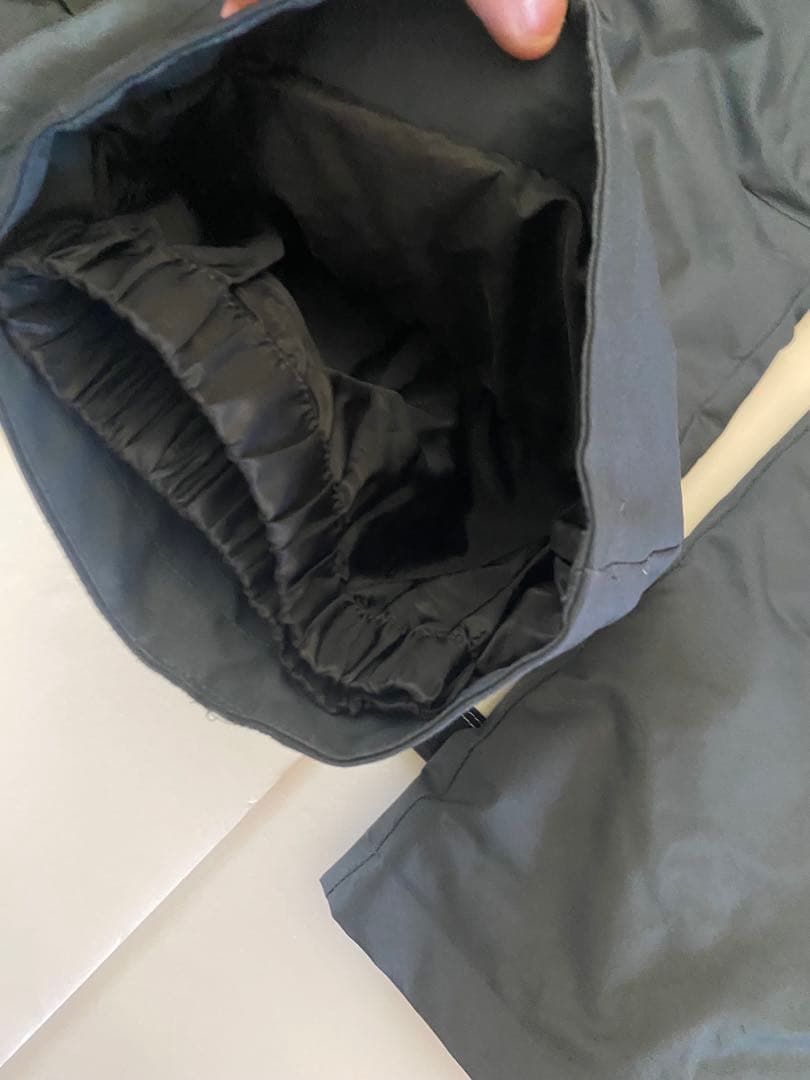 ３万円　phenixフェニックス　キッズ160/スキーウェア上下セット ブラック