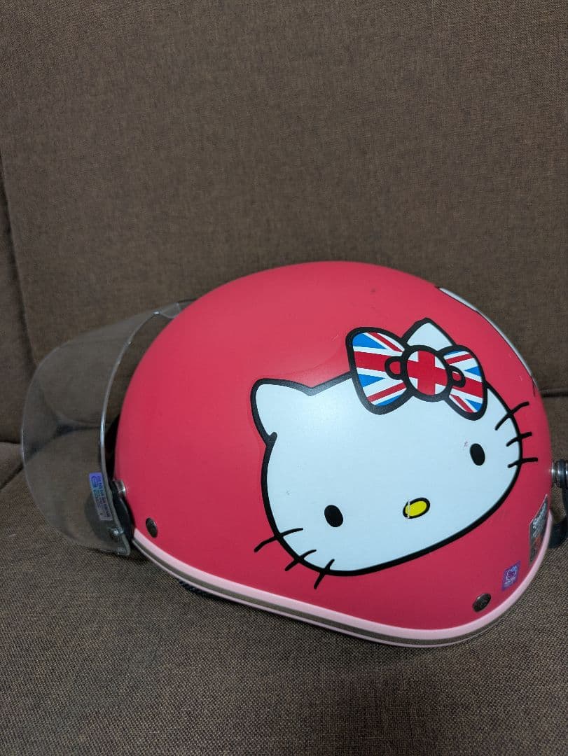 台湾　ハローキティ 半帽ヘルメット ピンク　激レア