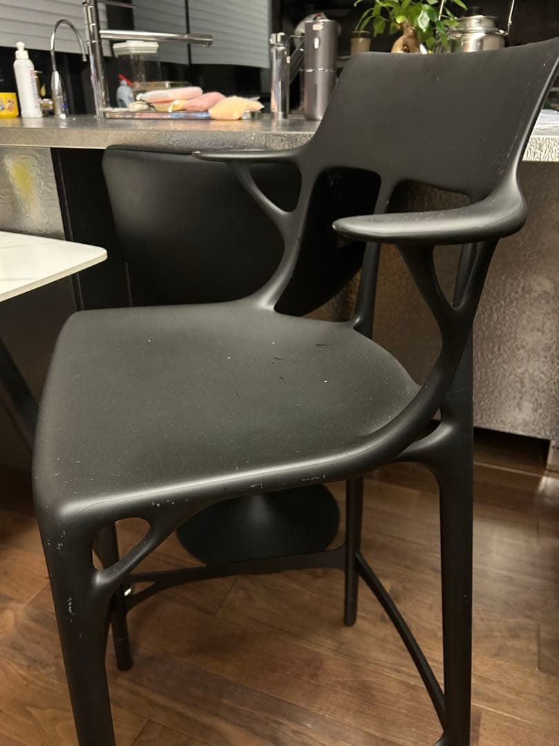 正規品】Kartell A.I. スツール（ブラック）1脚｜トーヨーキッチン取扱