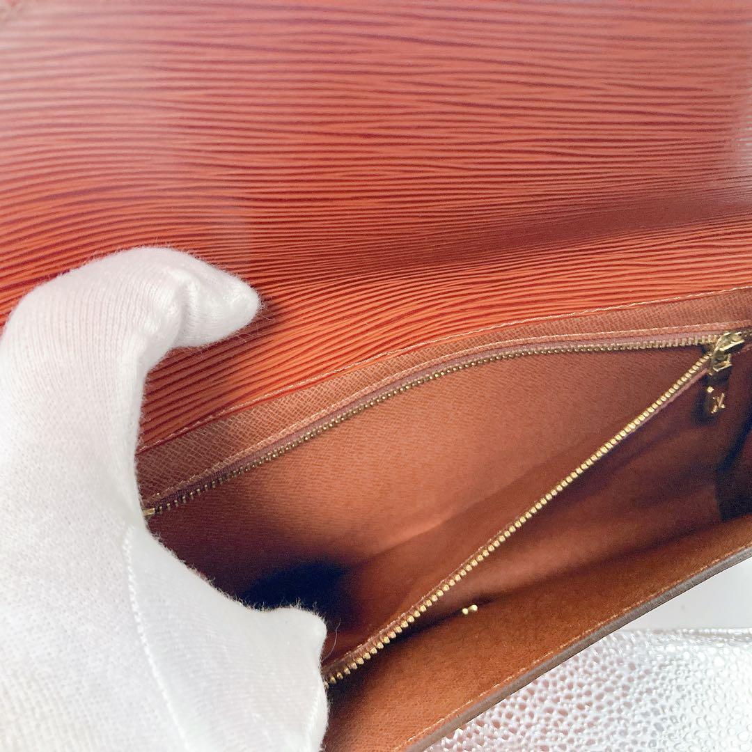 LOUIS VUITTON エピ　ブラウン　アールデコ　クラッチバッグ　正規品