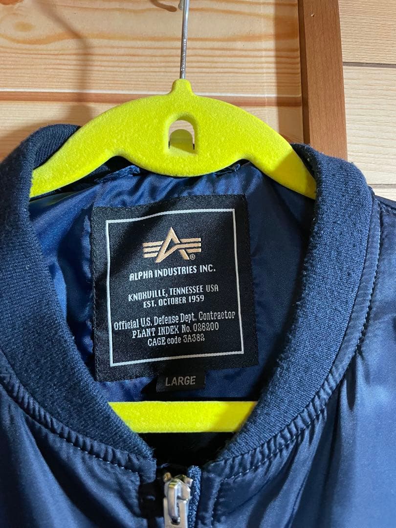 Alpha MA-1ジャケット ネイビー