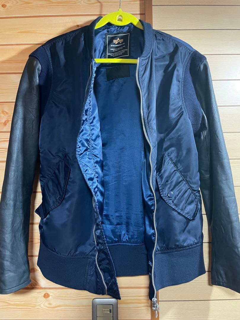 Alpha MA-1ジャケット ネイビー