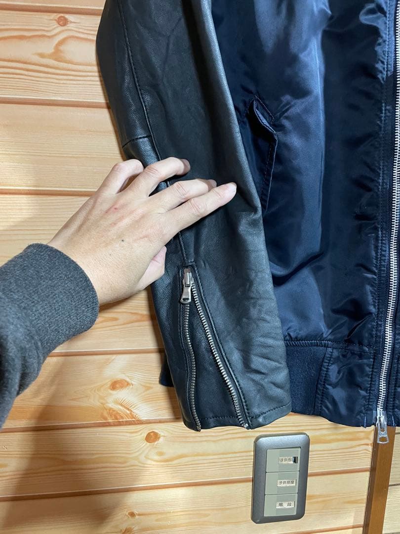 Alpha MA-1ジャケット ネイビー