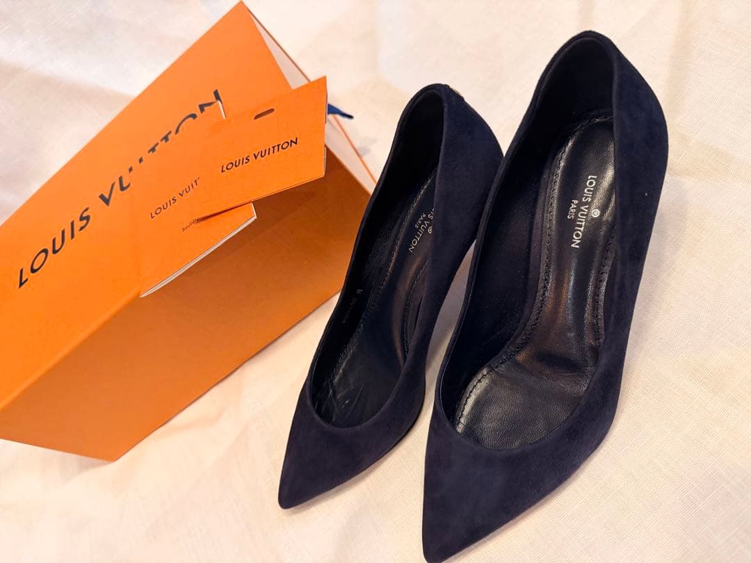 LOUIS VUITTON ネイビー スエード パンプス 36 サイズ