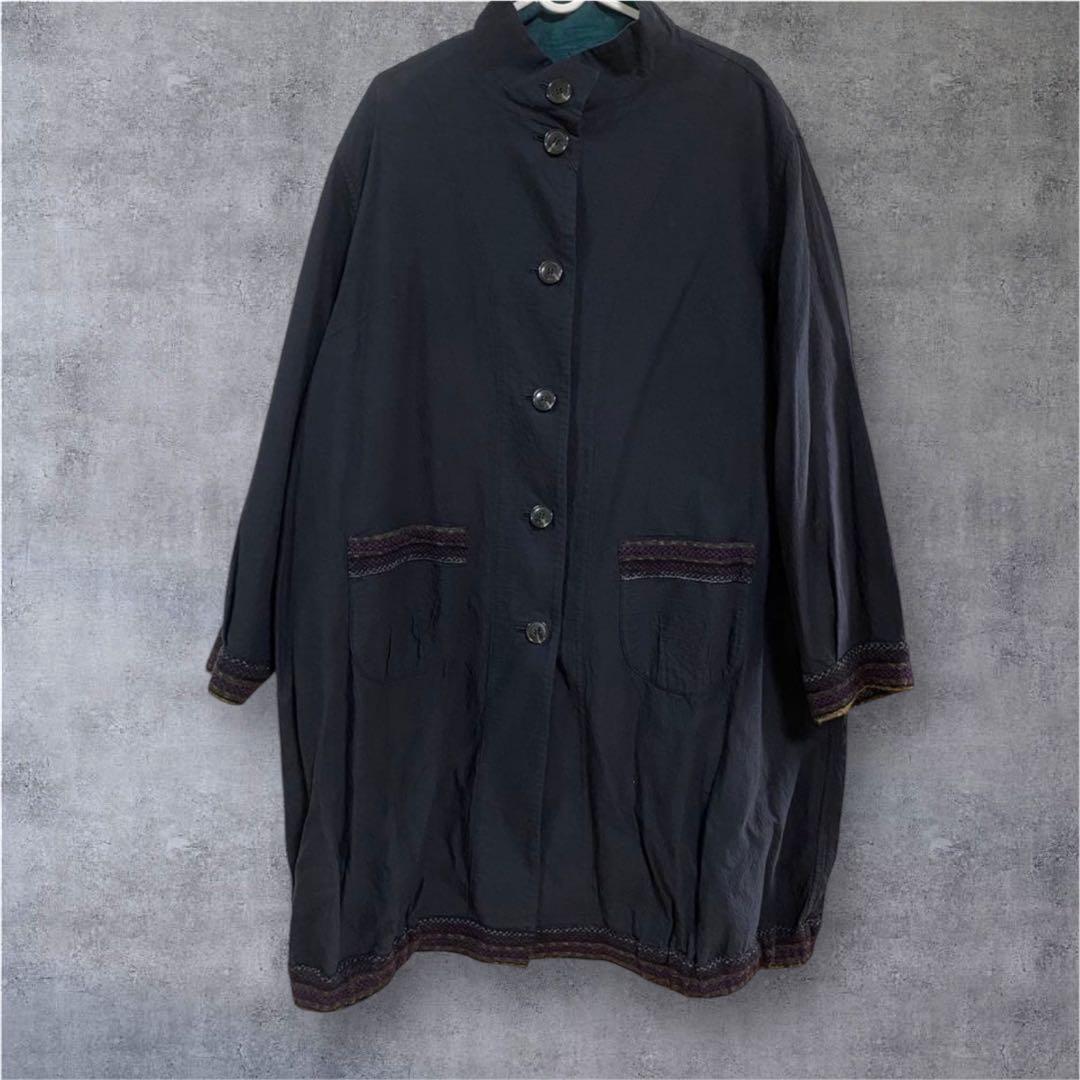 【新品・未使用、タグ付き】エムアンドキョウコのリバーシブルコート　緑　黒