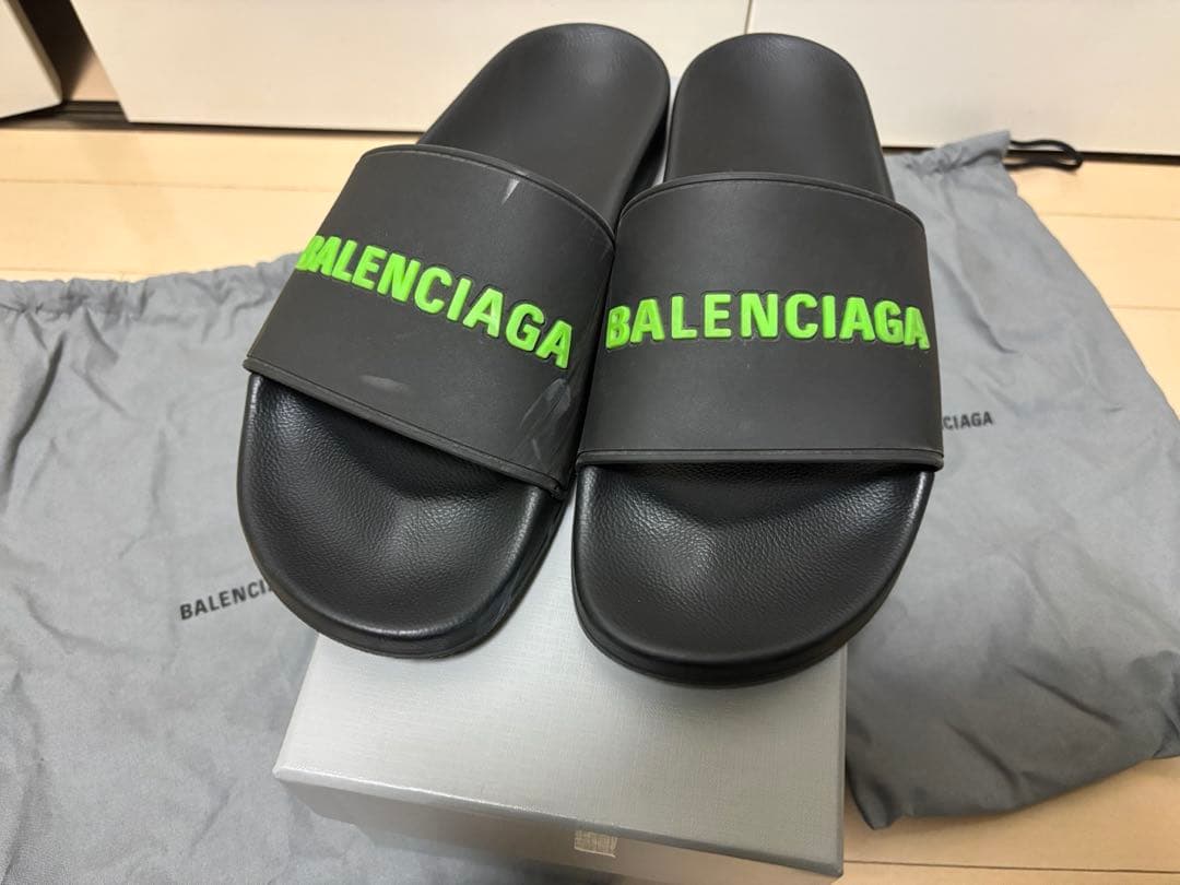 BALENCIAGA スライドサンダル ブラック/グリーン
